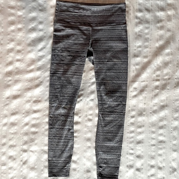 Athleta Chaturanga Jacquard Leggings Women XS Gray White Textured High Rise - Picture 1 of 4